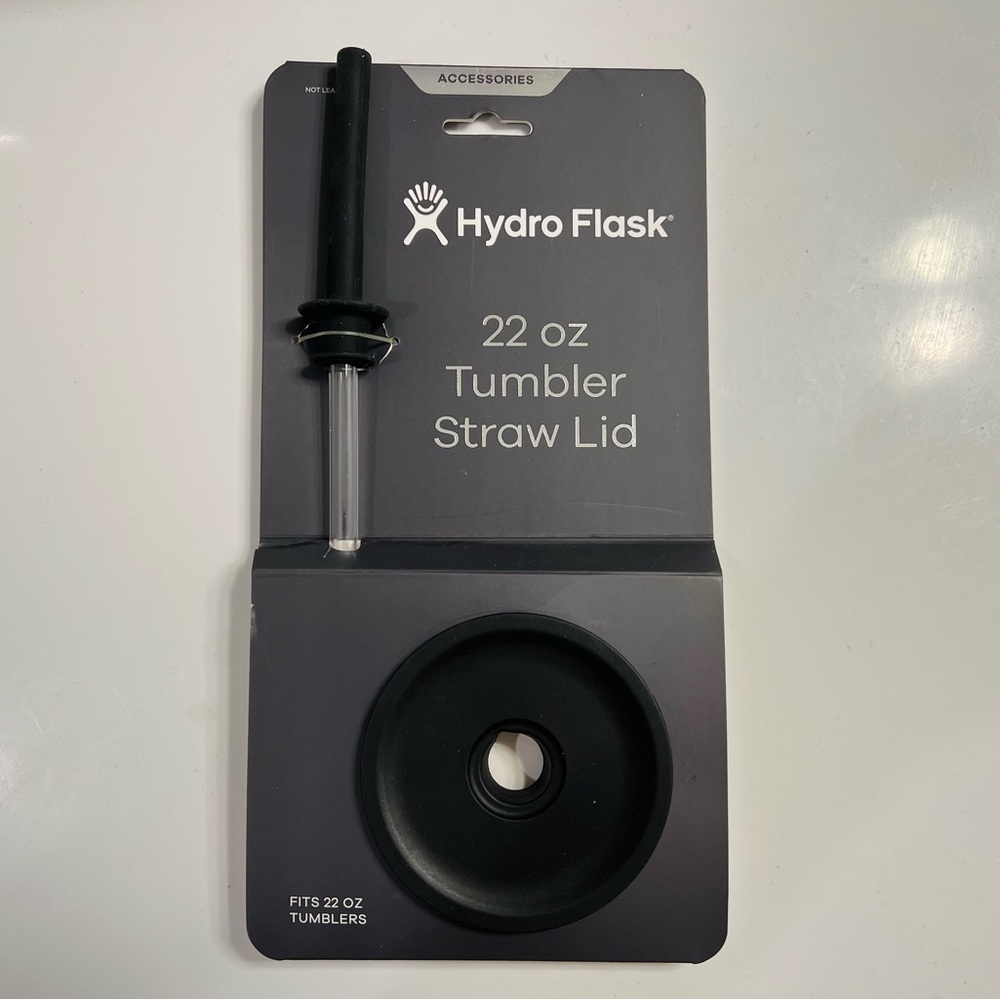 NWT Hydro Flask 22oz Tumbler Reusable Straw Lid Combo Accessories Medium Black